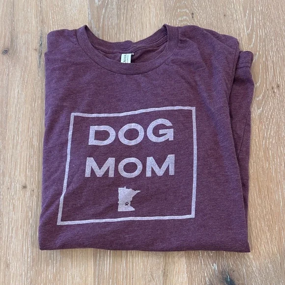 Dog Mom T-Shirt - Maroon - Picture 3 of 4